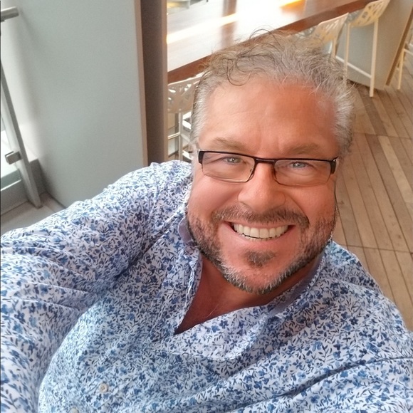 Meet your Posher, Charles - PARKOUTREACH.ORG - Picture 3 of 5